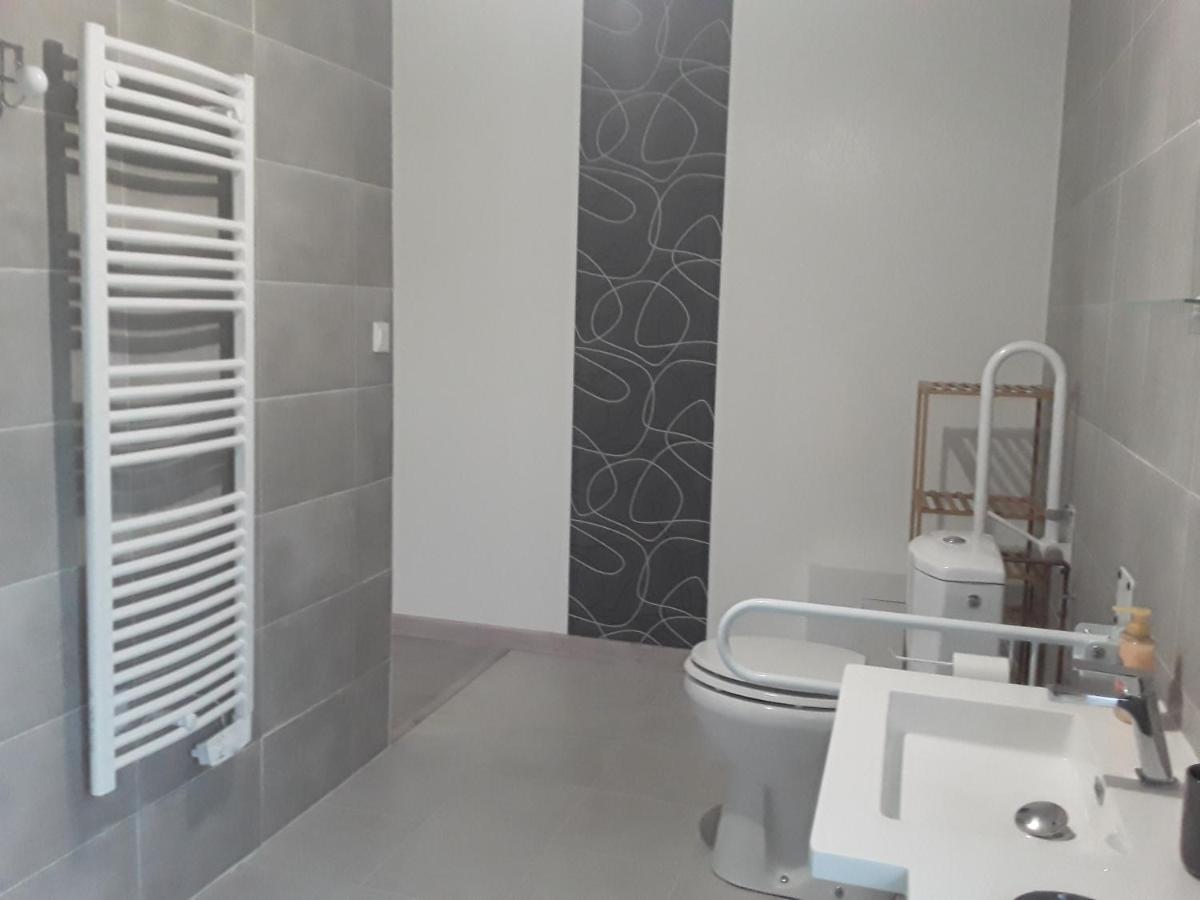 Gite De Landemeure, 10 Couchages, Acces Pmr Saint-Germain-du-Crioult Exterior foto